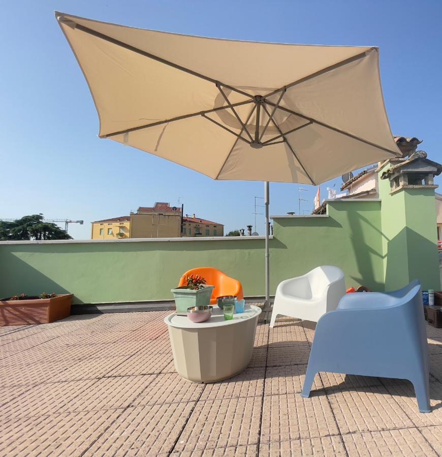 Tintoria Apartment Parma Bagian luar foto